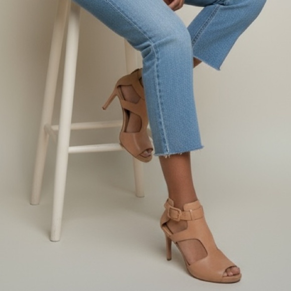 Via Spiga Nude Tan Heels Womens 9.5